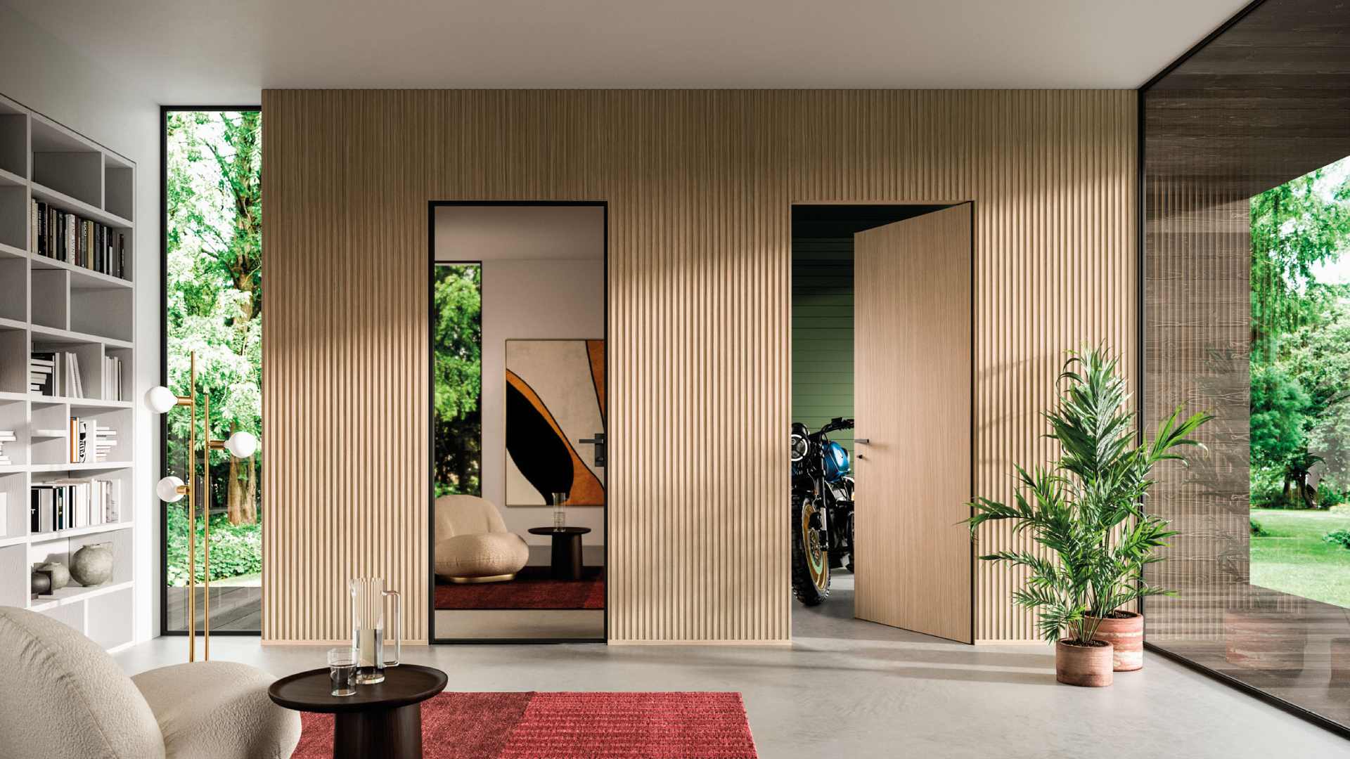 Un lussuoso ambiente moderno con rivestimento boiserie in legno a doghe, una porta a tutta altezza filo muro integrata che si fonde con la parete aperta su un salotto con poltrona boucle e arte moderna, e un'altra porta in legno coordinata aperta che rivela una motocicletta.