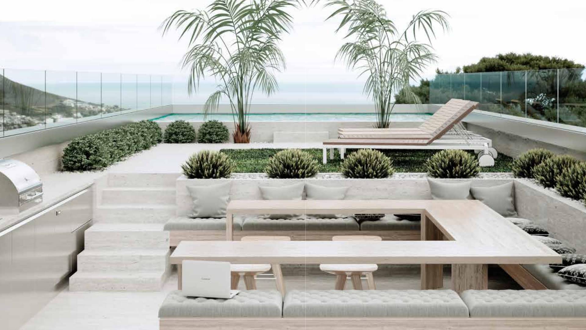 Elegante terrazza panoramica con piscina e area lounge, protetta da un parapetto in vetro strutturale Faraone dal design invisibile.